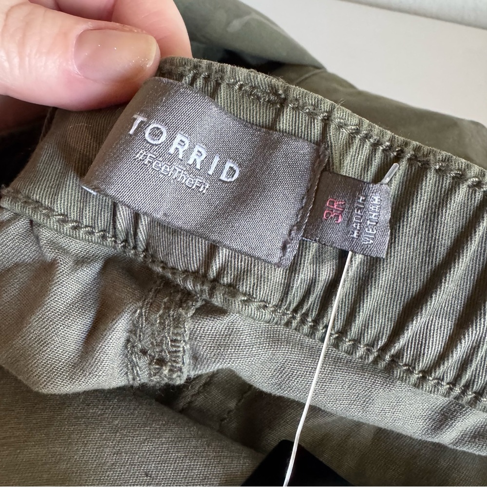 Torrid | Weekend Straight Cargo Pant - Picture 6 of 7